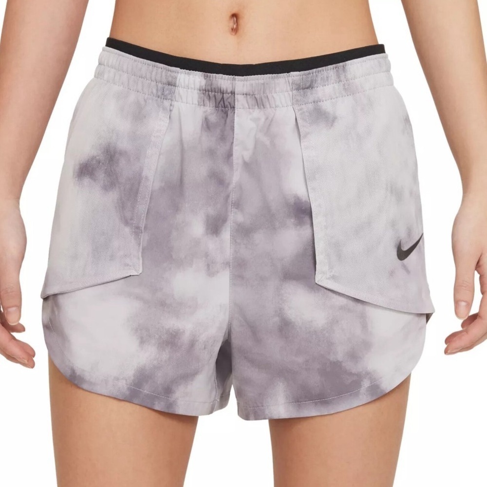 Nike women’s Tempo Luxe Icon Clash lined running shorts Lightweight Sz-XS.  T9‎